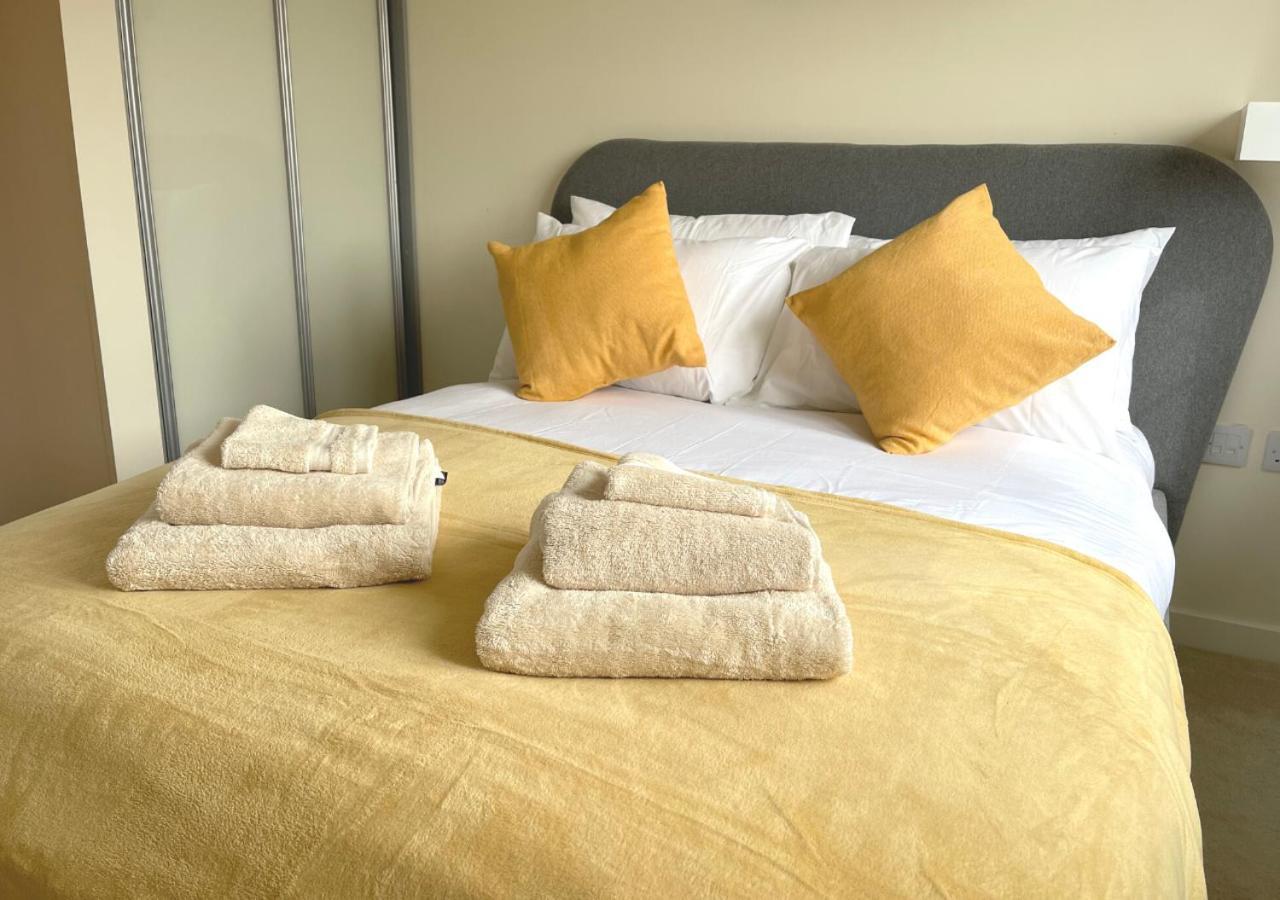 Ashford Holiday Home Sleeps 6 Free Parking Wifi Willesborough Exterior foto